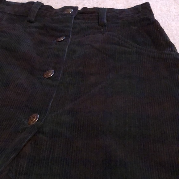 Culottes style,black skirt, size medium, corduroy,, button front & pockets,cute - Picture 6 of 6